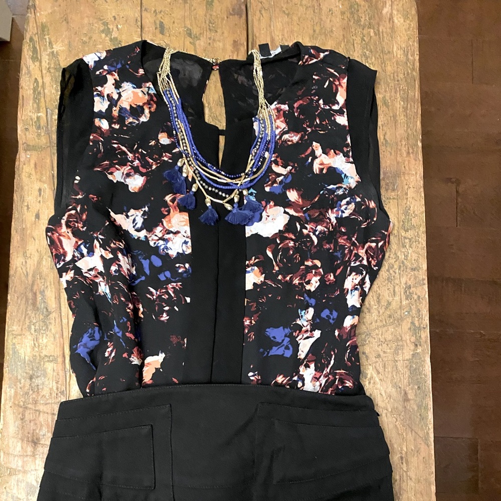 RW&Co. Sleeveless Top